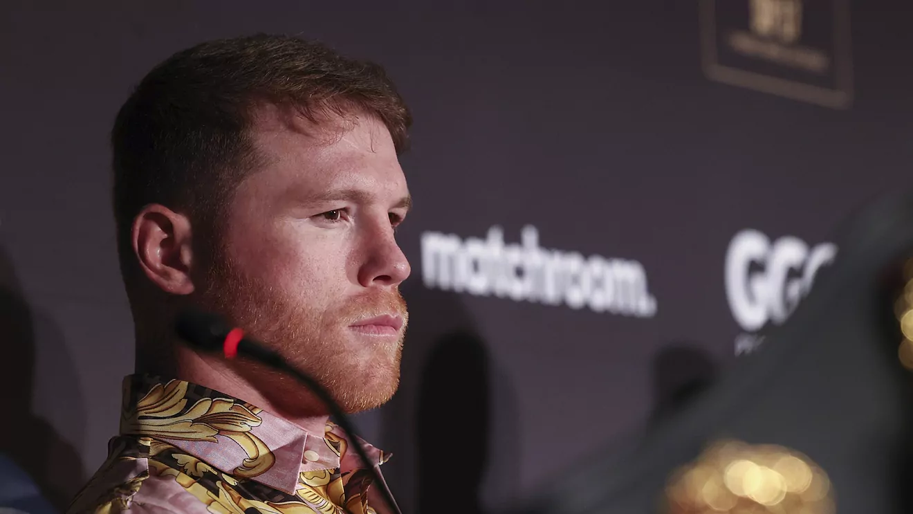 Canelo Ends Relationship With De La Hoya Forever – ‘Don’t Want Him Near Me, Don’t Want That Vibe'