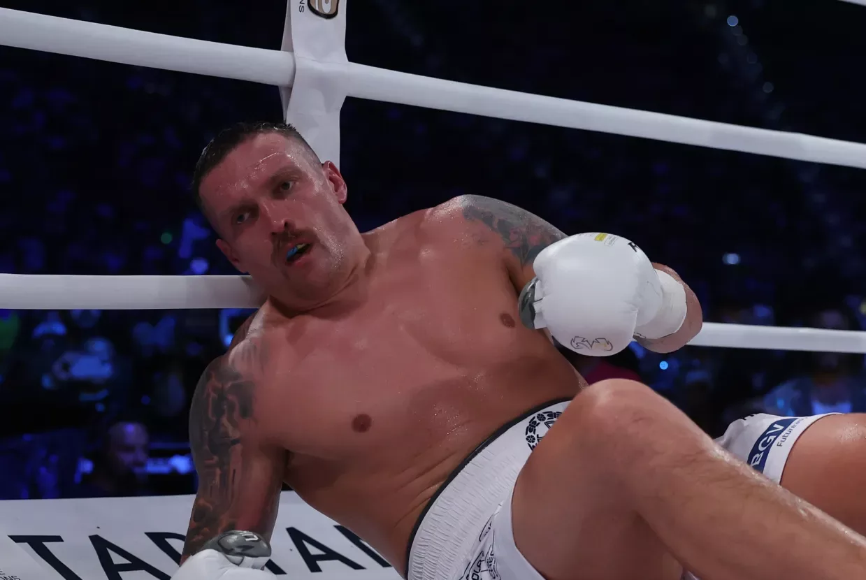 Warren Calls Usyk A ‘Cry-Baby' As He Demands A Strong Referee For The Fury Fight