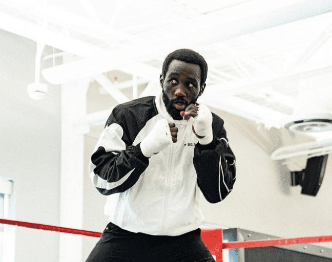 Crawford Would Stop Mayweather – Says Bradley