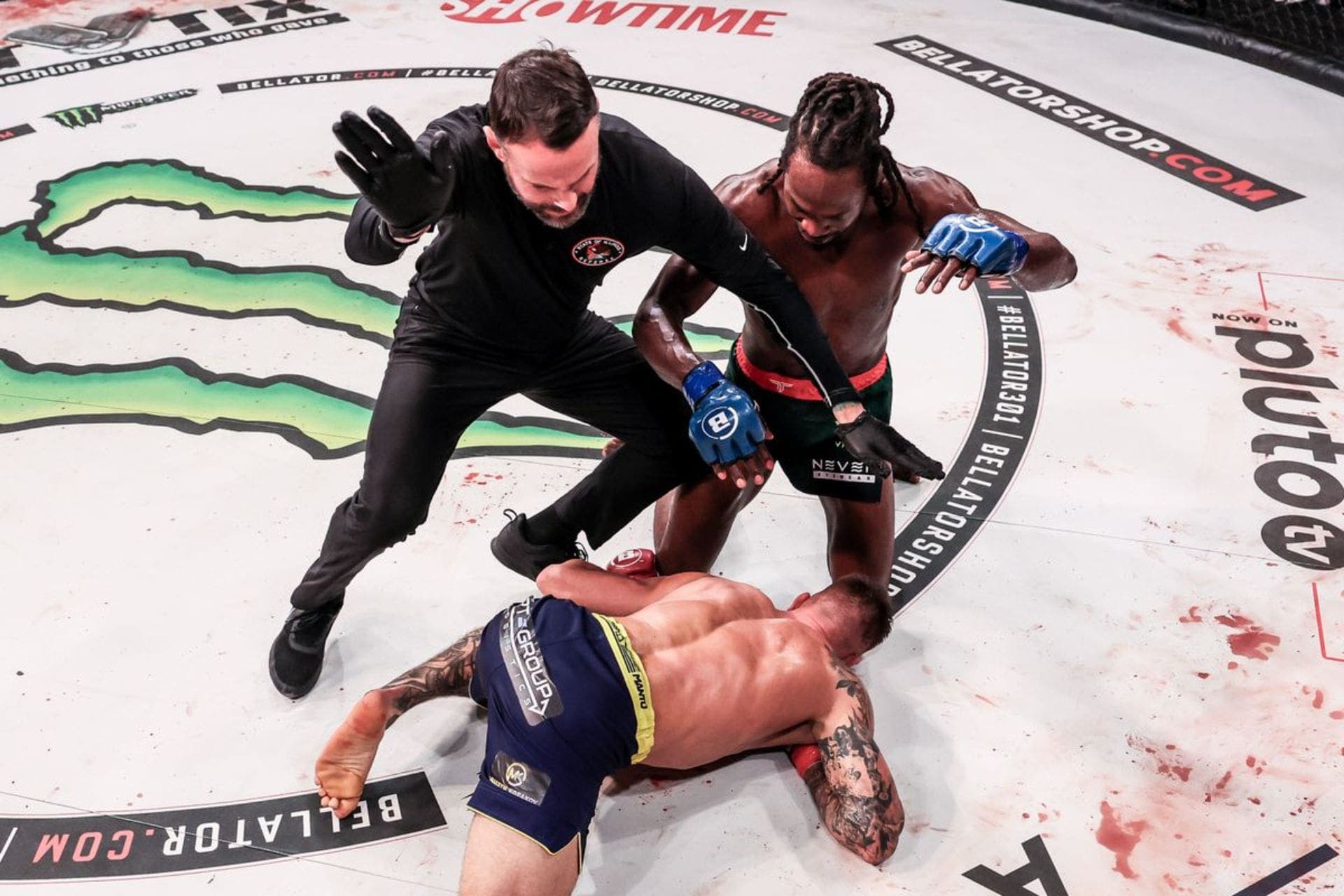 Titles Change Hands; Records Break at Bellator 301