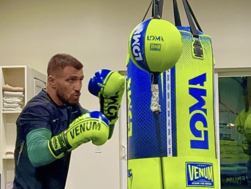 Lomachenko Chose Bob Arum Over De La Hoya