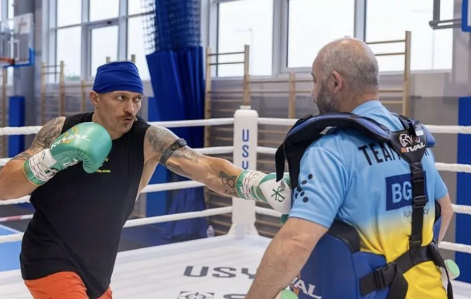 Usyk's Promoter Predicts Three More Peak Years
