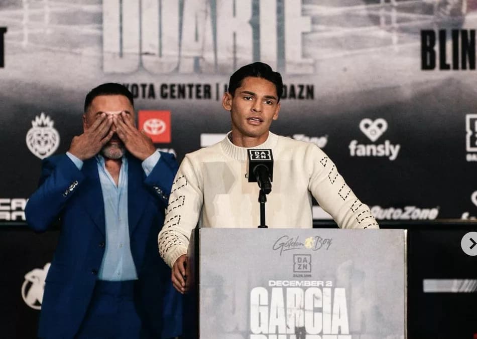 Oscar De La Hoya Tells Mayweather To Stay Away From Garcia In A Scathing Attack