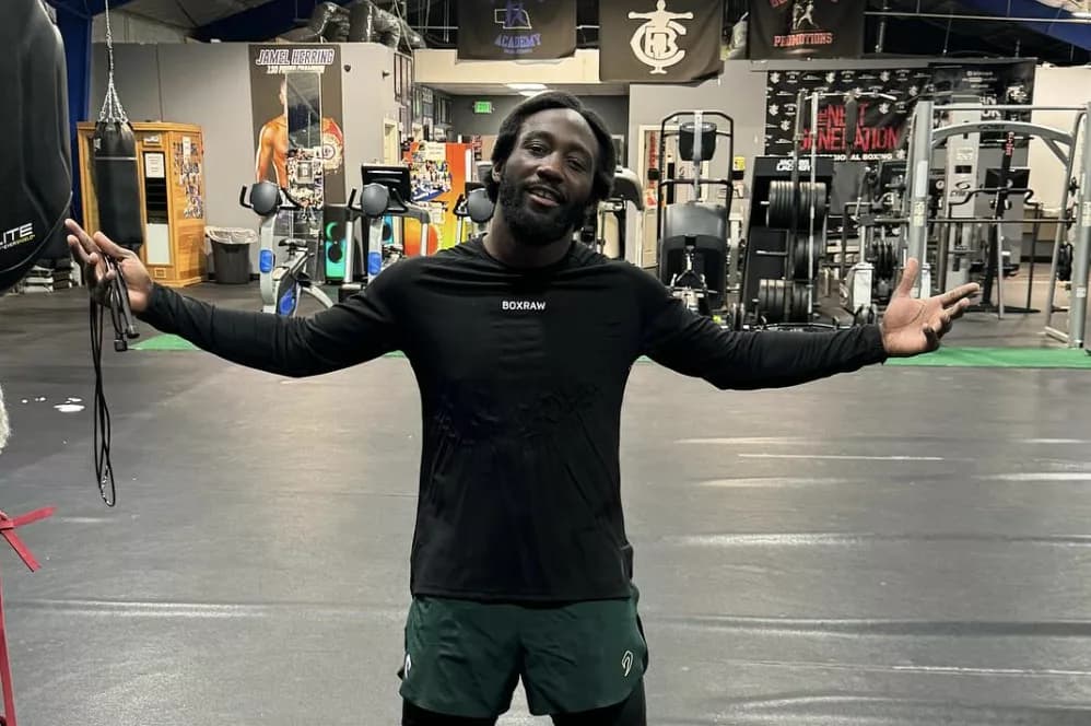 Tim Bradley Picks Crawford To Beat Canelo