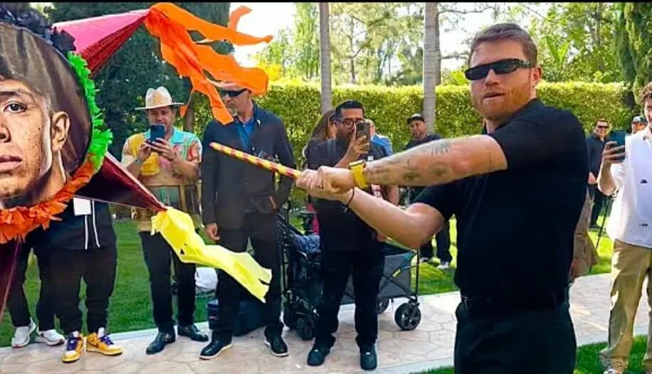 Canelo Alvarez Teases A ‘Surprise' For Mexcian Boxing Fans