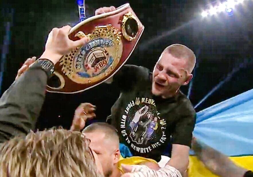 Denys Berinchyk Beats Emanuel Navarrete, Claims WBO Lightweight Title