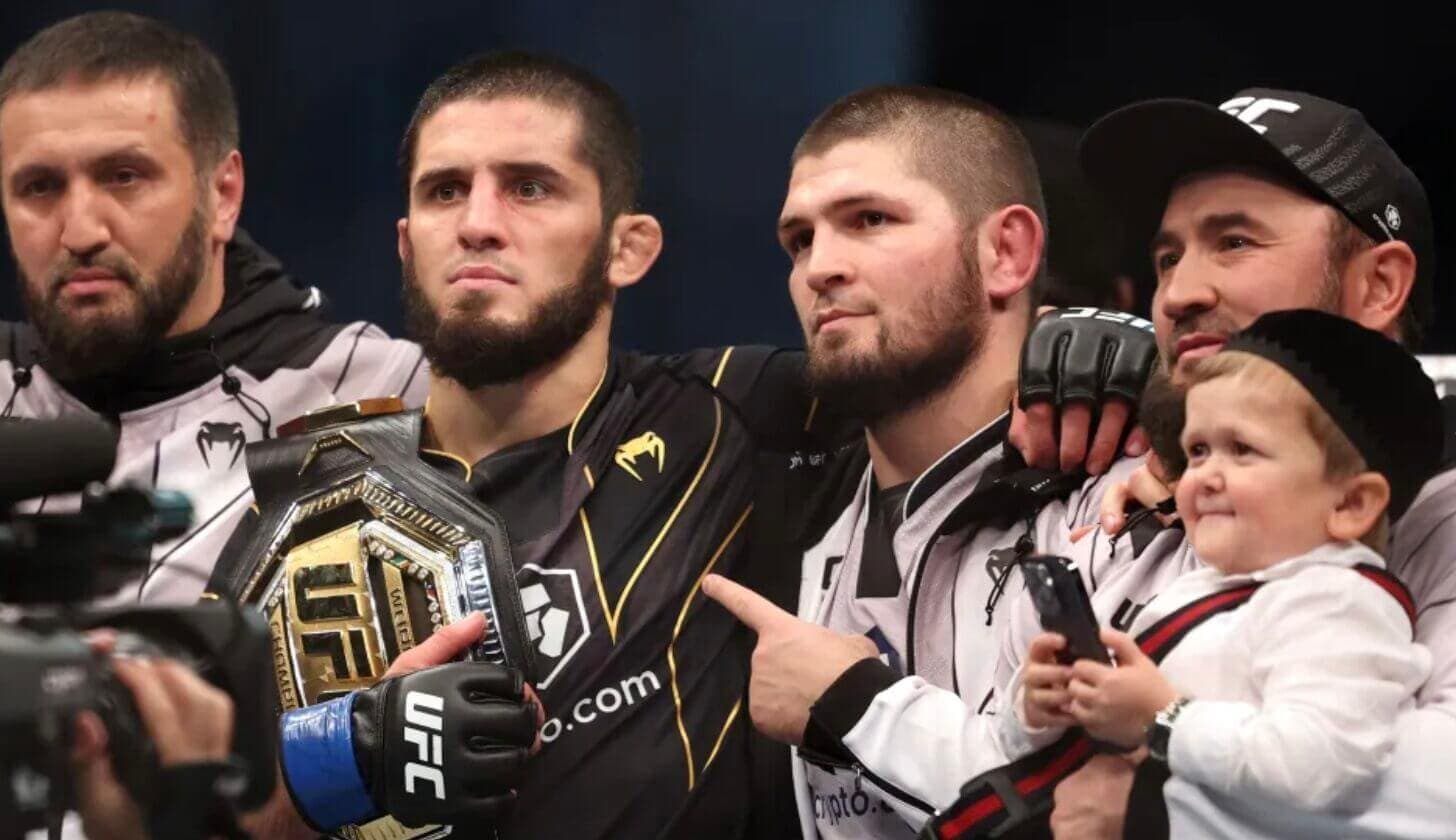 Khabib Criticized For His Corner Work – ‘He Goes Crazy, Calm Down'