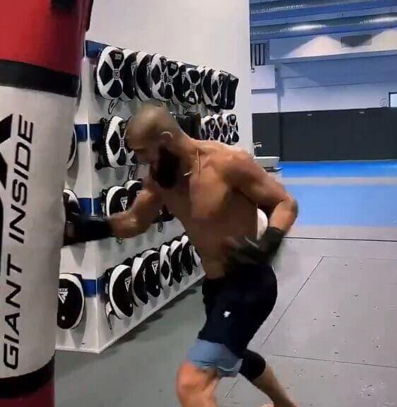 Khamzat Chimaev Boxes With The National Team