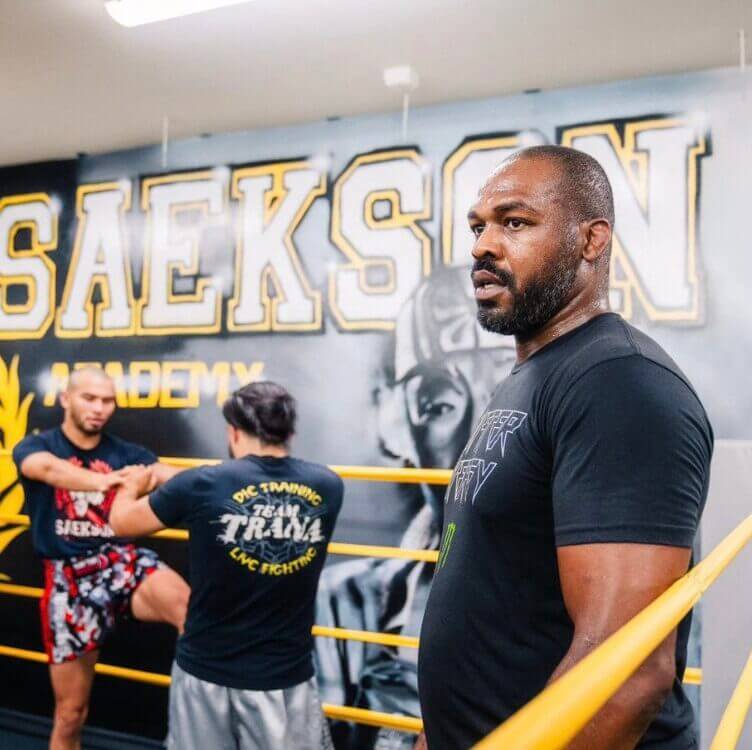 Jon Jones Looking Overweight Ahead Of Miocic Fight