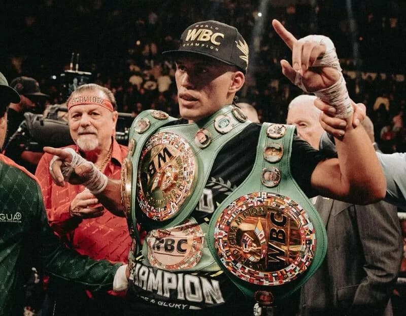 WBC President Expects David Benavidez To Be Patient For Canelo Alvarez Fight