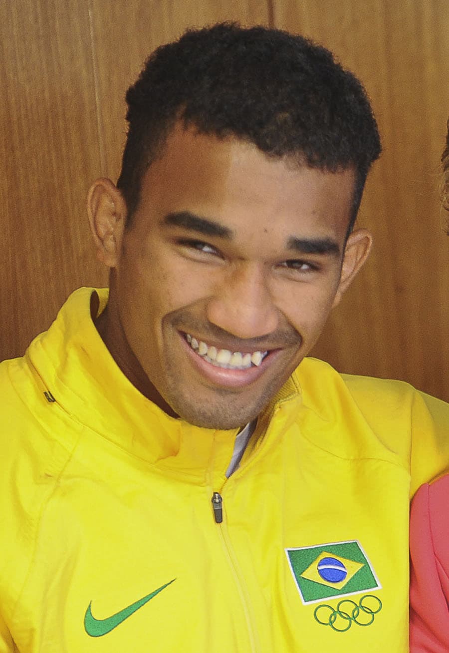 Esquiva Falcão portrait