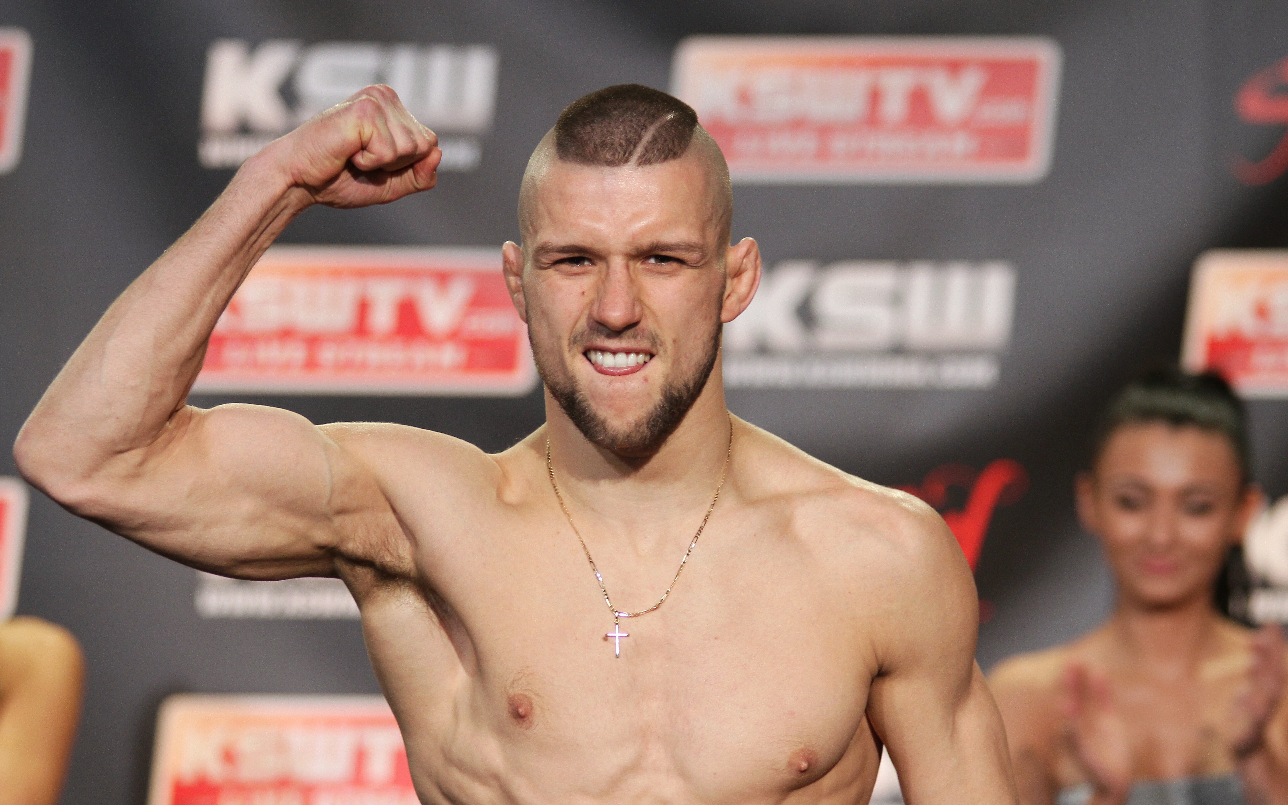 Charles Oliveira Vs. Mateusz Gamrot – How Does It Play Out?