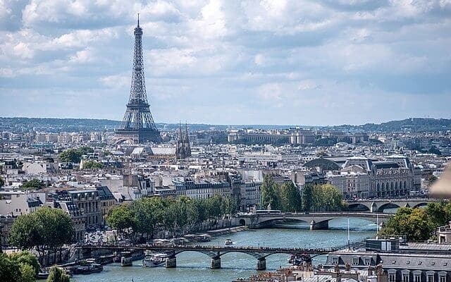 Passionate French Fan Base Should Make Recurring Trip to Country Regular Occurrence for the UFC