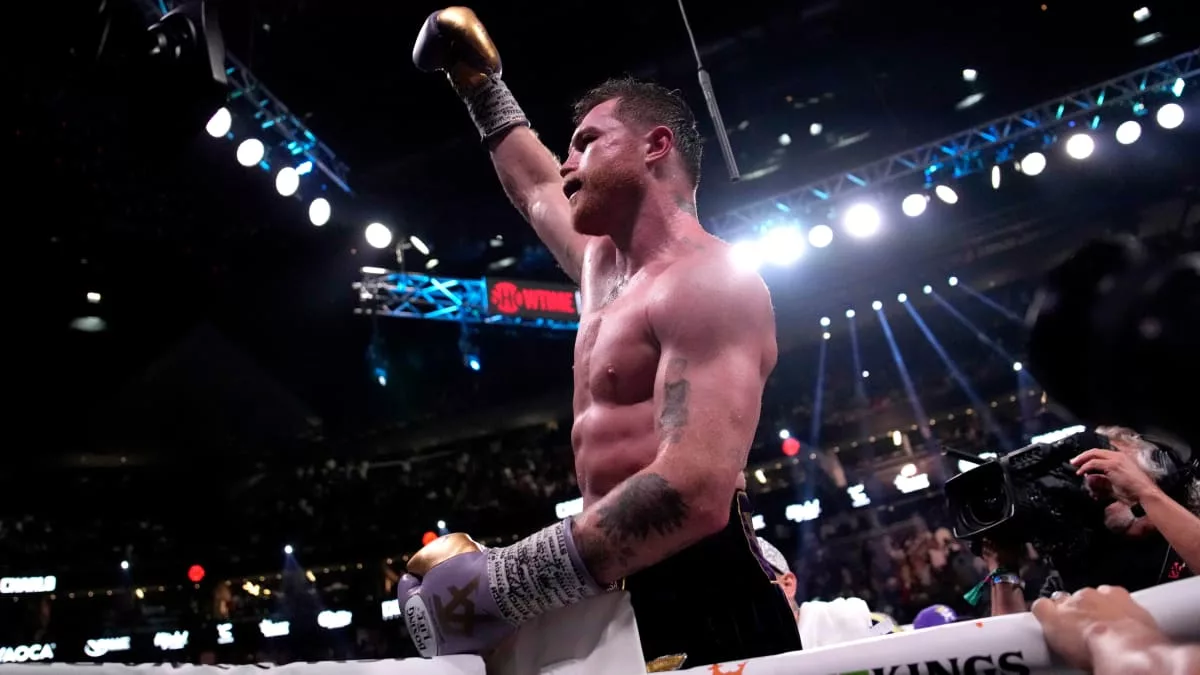 Canelo Alvarez: "Before I Retire, I Will Fight in London" – 'Brit Basher' Eyes UK Stadium Bout 1 Canelo Will Not Face Benavidez This Year - Charlo And Crawford More Likely
