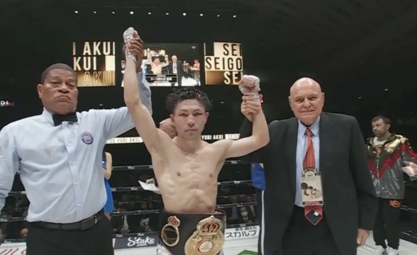 Seigo Yuri Akui defeated Artem Dalakian 
