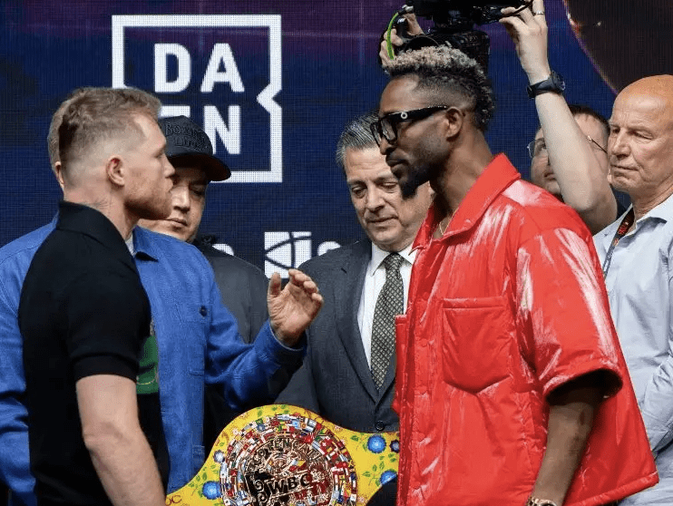Canelo Warns Scull In Their Final Presser - 'He Will Feel Something Different'