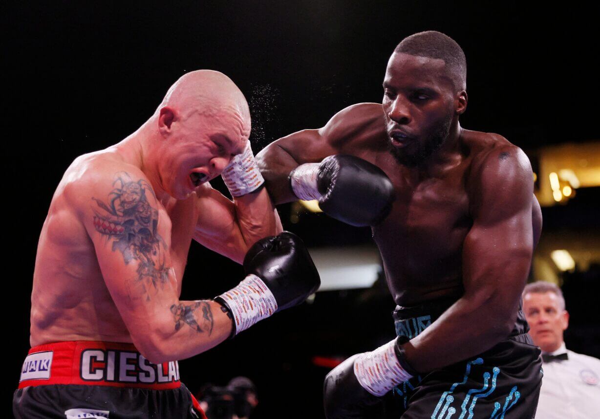 Lawrence Okolie fights for the WBC Bridgerweight title in Poland